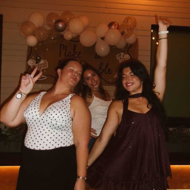 The best nights start with the best roommates… 💌✨🪩

Grab your besties and come sign your lease for VERVE STL today! Shoot us a text to secure your spot.
📲-VERVESTL to 833.375.7776