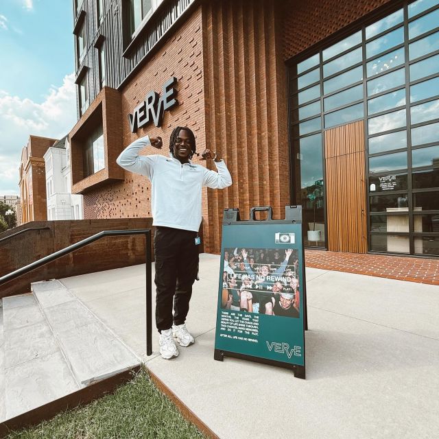 Only 9 days until you get to live your BEST life…big flex!💪
•
•
•
#vervestl #slu #rollbills #washu #bestlife #stl