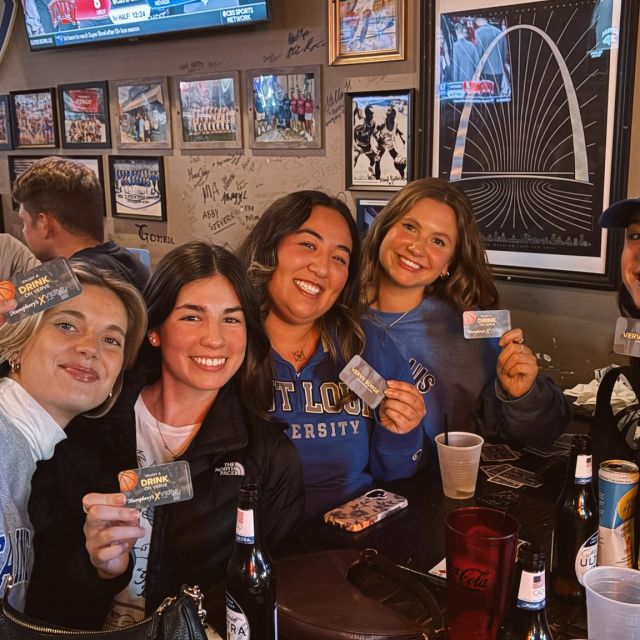 We actually had the best DAMN time last Friday! 🥶 
•
•
•
#verveafterdark #vervestl #billikenblizzard #saintlouisuniversity