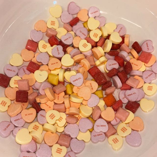 who let these kids run a leasing office…