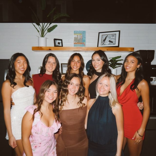 As if you needed an excuse to live @ VERVE? Your friends already do…😮 
•
•
New followers check your DMs for your chance to at a limited time offer 🧐
#slu #washu #vervestl #bilikens #stlliving