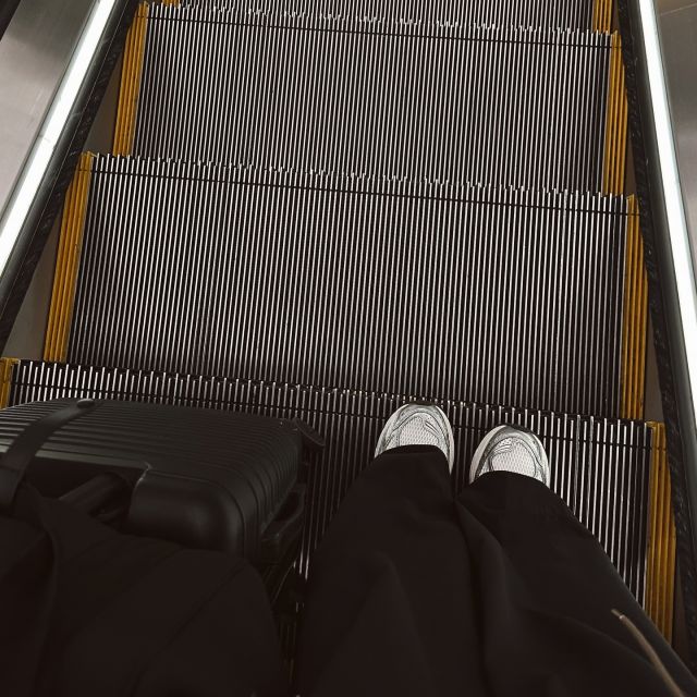 Safe travels this week and weekend! ✈️✨
•
•
•
•
•
#VERVESTL #travel #travelhome #apartmentliving #longweekend #holidayweekend