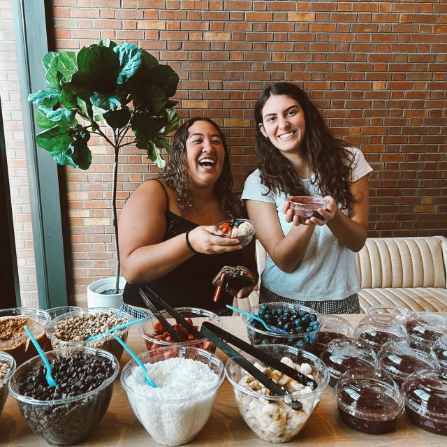 Açaí on a hot day? Yes, please! 🙏
•
•
•
@rushbowls.cwe #vervestl #slulife #welcometovervestl #bilikensforlife #washulifestyle