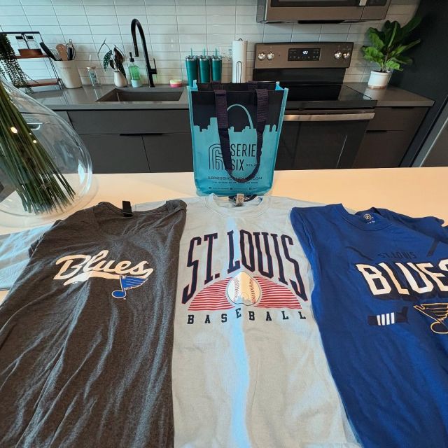 🎇 🚨Giveaway Alert!!🚨🎇 

 Support our local STL teams with this amazing @seriessixcompany gift bag! Follow these steps to enter! 

1. Must be following @vervestl
2. Tag two of your friends!

Giveaway closes this Friday 06/06 so don’t miss out! 

#vervestl #slu #cardinalsbaseball #blues #washu